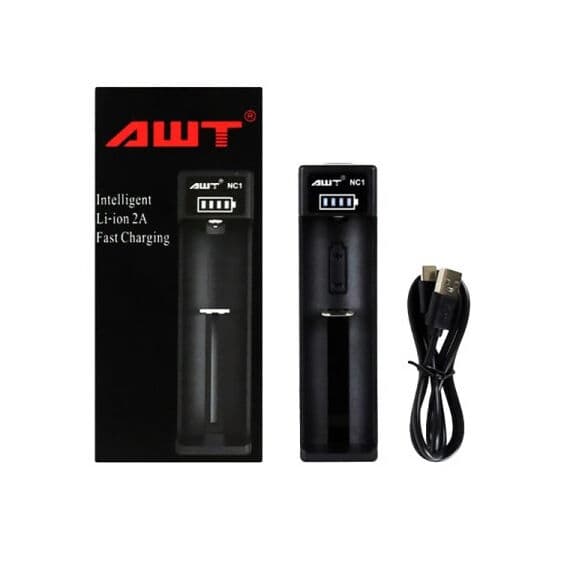 Obsah balení AWT NC1 nabíječky s inteligentním Li ion nabíjením a USB kabelem pro připojení